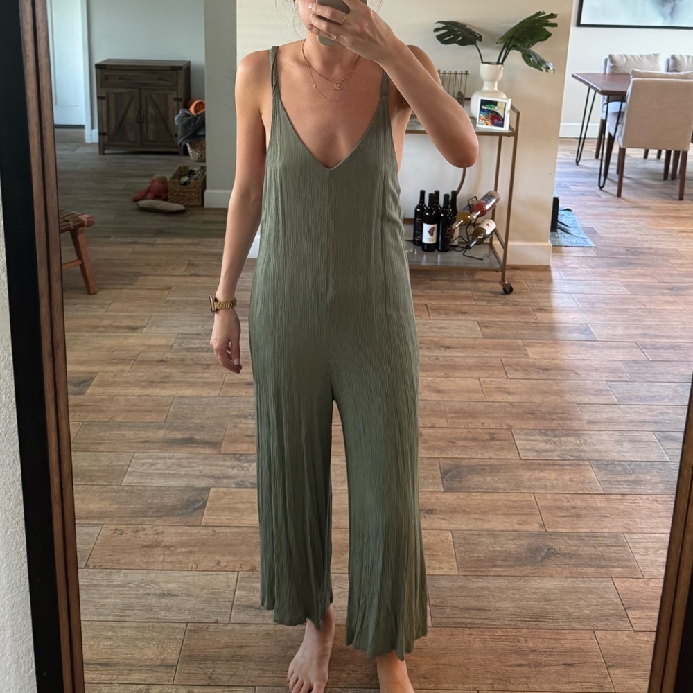 Olivaceous Olive Green Sleeveless V-Neck Wide-Leg Jumpsuit